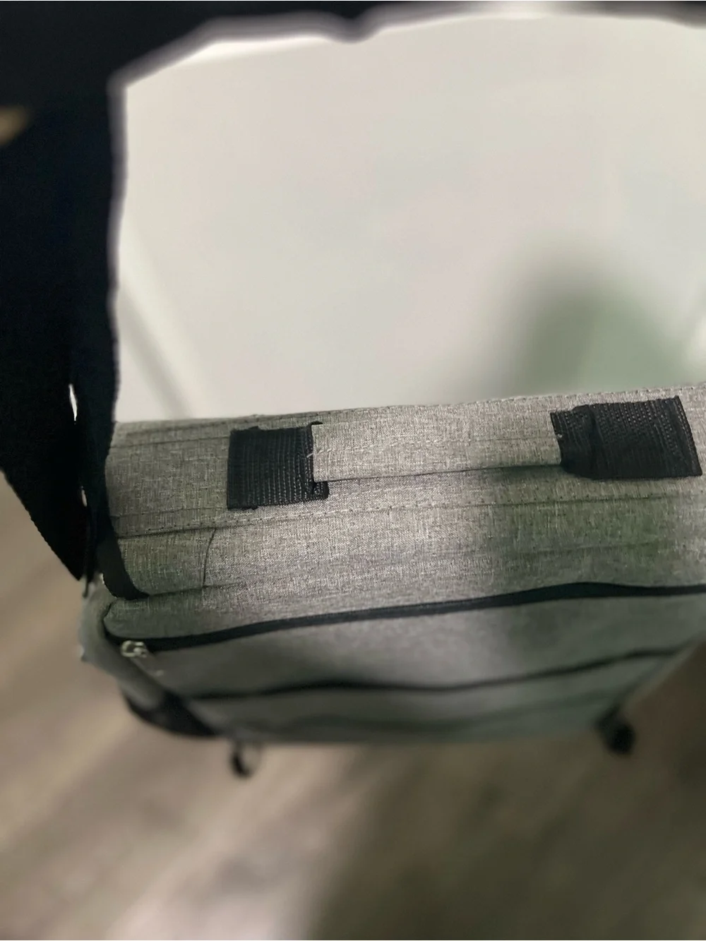 Leeds USAA Urban Messenger Laptop Bag